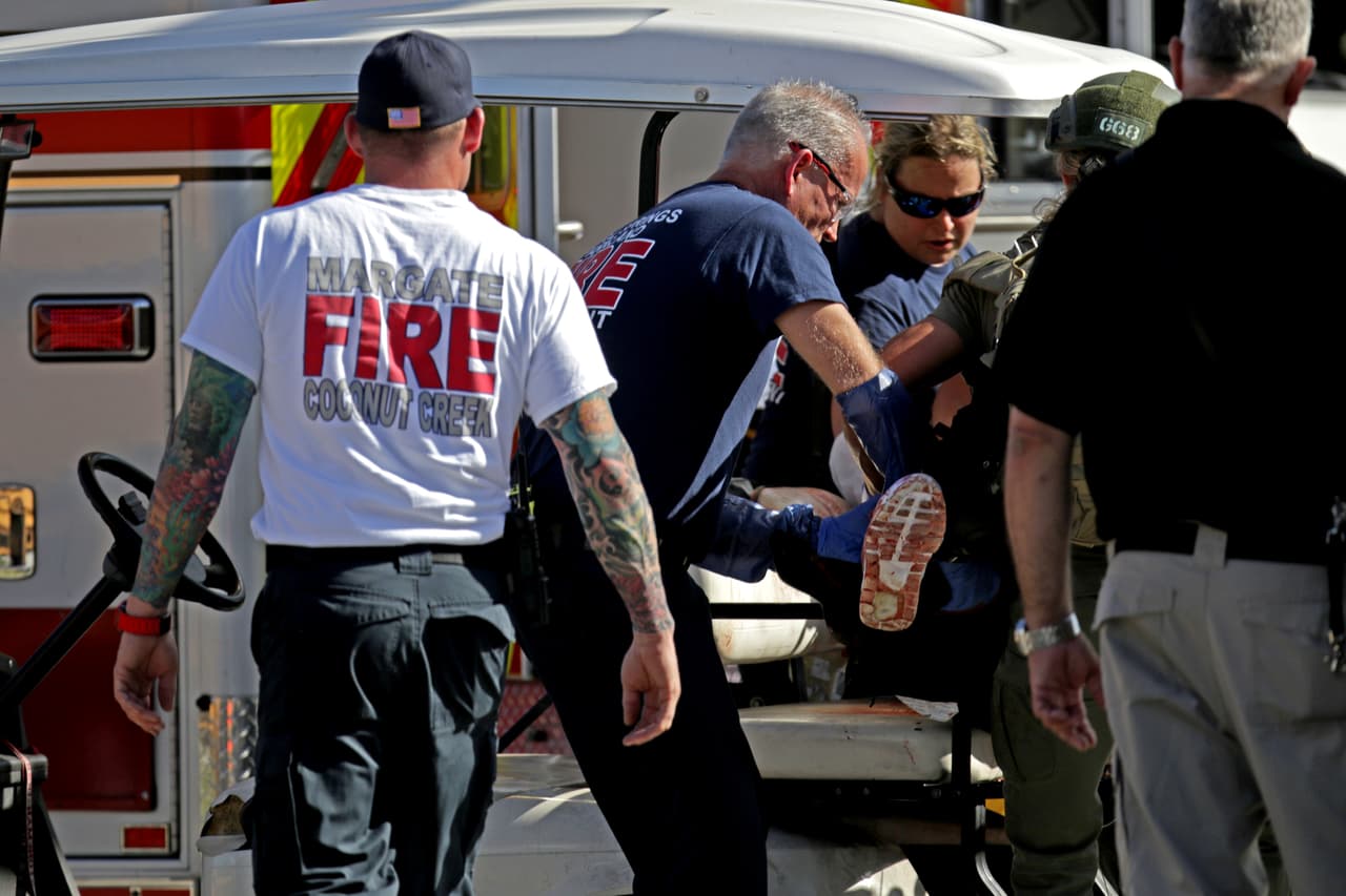 El sheriff del condado de Broward confirmó la primera cifra de muertos, 17, y que los afectados habían sido trasladados a dos hospitales.