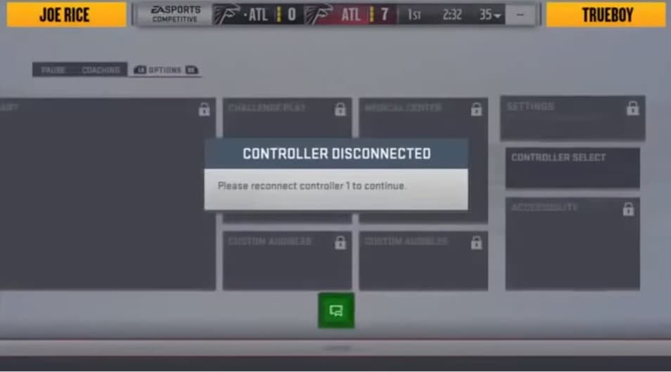 La imagen del partido se desaparece pero el sonido de los tiros y los gritos son el centro de atención en un momento que parece angustiante.