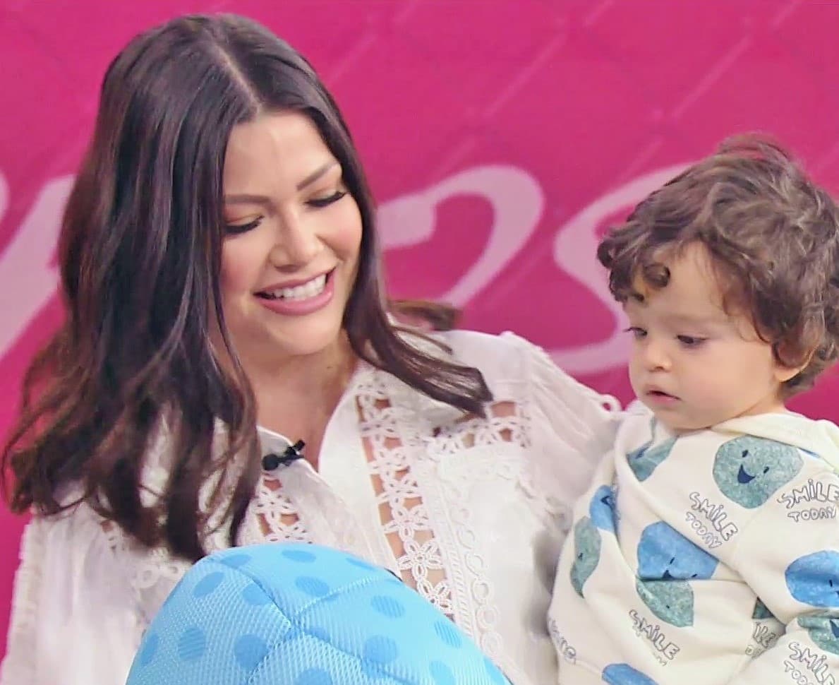 Gael luce enorme y ahora lo vimos con un look en el que resalta su cabello ondulado y castaño.