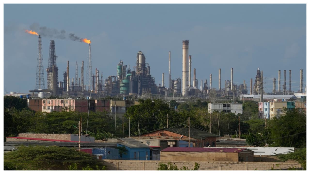 Venezuela ha recibido 300 mdd por pacto de venta de petróleo a EEUU