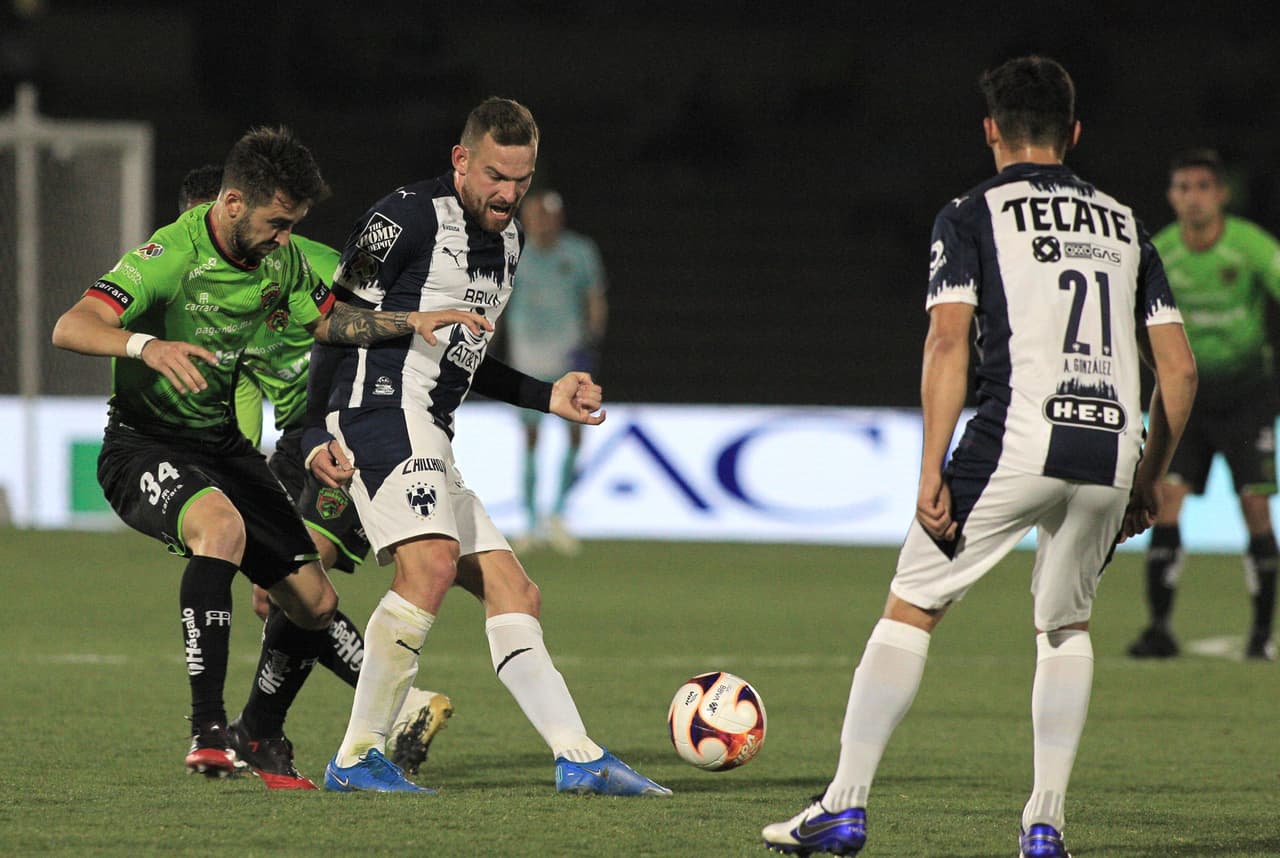Con dobletes de Vincent Janssen y Rogelio Funes Mori, y goles de Ponchito González y José Alvarado, Monterrey pasa por encima de Bravos con un marcador a favor de 1-6. Los Regios toman la cuarta posición de manera momentánea y los Bravos se quedan en la posición número 14 con 8 unidades.