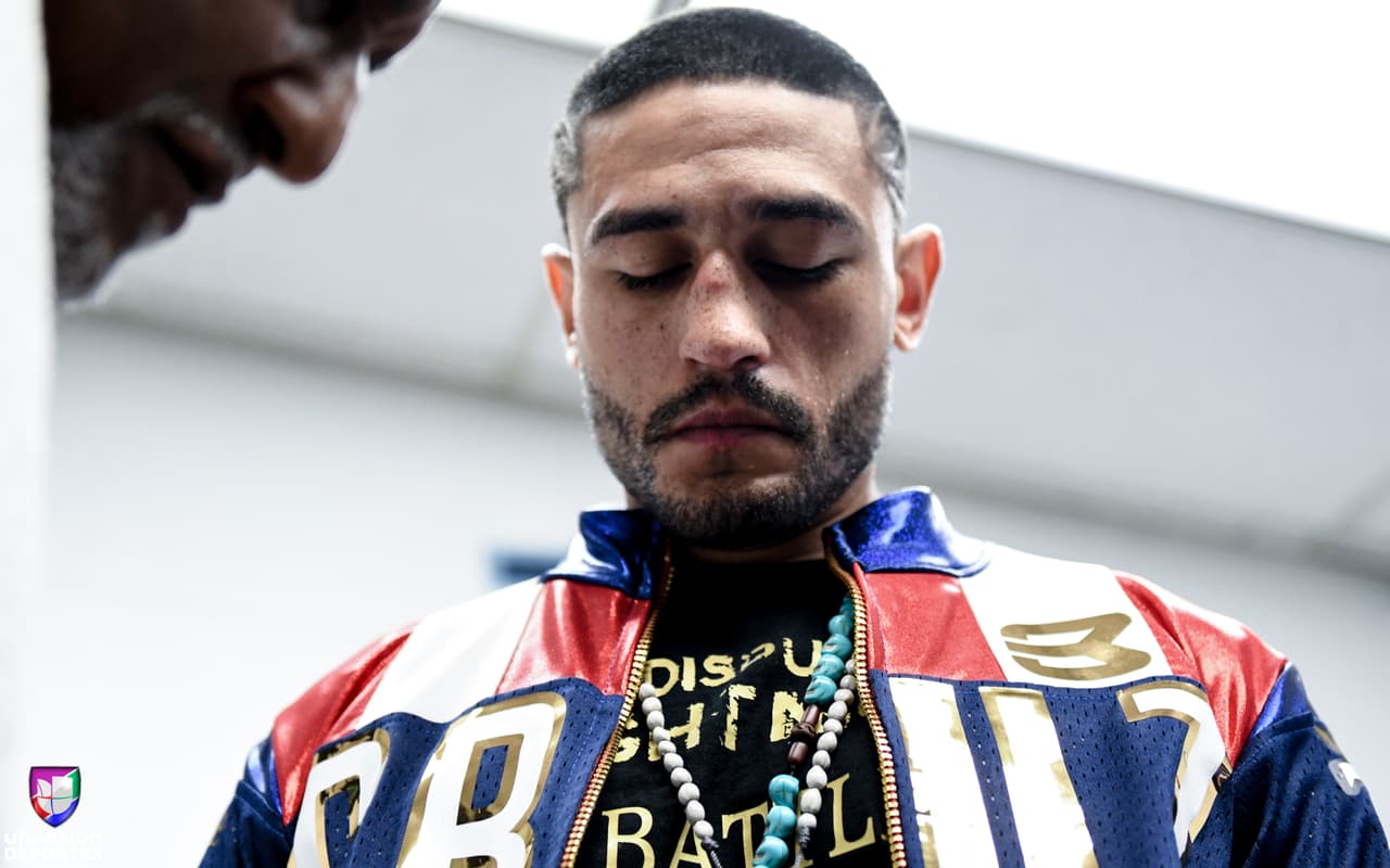 En la pelea estelar, Josesito Lopez (36-7, 19 KOs) le quitó el invicto a Miguel Cruz (17-1, 11 KOs) tras llevarse una decisión unánime.