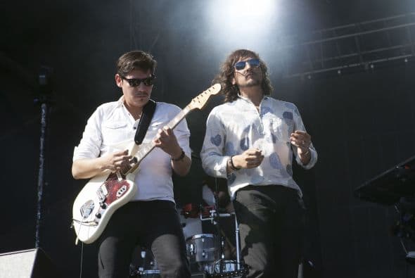 La banda mexicana liderada por León Larregui conquistó a los miles de asistentes en el segundo día del Austin City Limits.