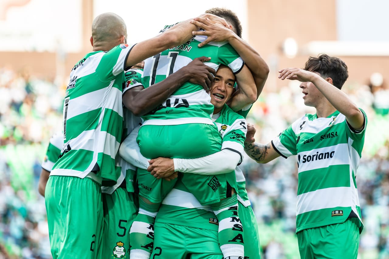 Santos logra una remontada de alarido para sacarle los tres puntos al Monterrey que no supo manejar la ventaja en el marcador.