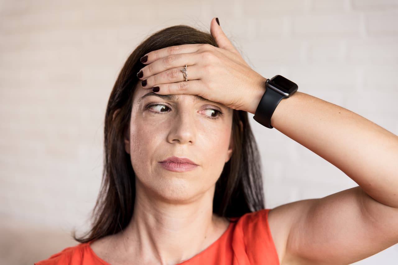 Estos ejercicios sirven para reeducar los músculos faciales, mejorar la calidad de la piel y el tono muscular subyacente, la circulación de la sangre y estimular el crecimiento de colágeno y elastina, asegura Scavone.