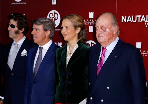 En 2011, fue captado con un ojo morado y también fue él mismo quien explicó que todo se debió a un accidente con una puerta.