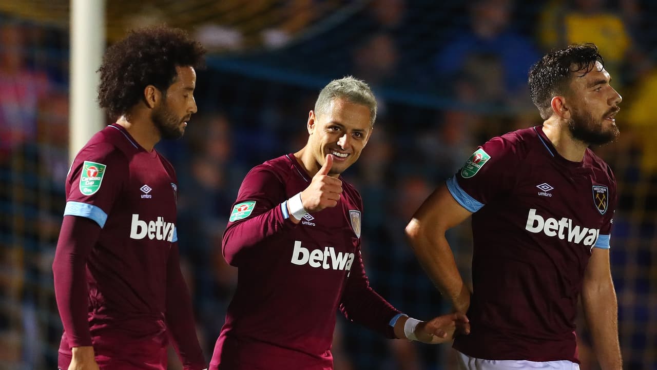 El alto salario de Chicharito estaría causando problemas al interior del West Ham 