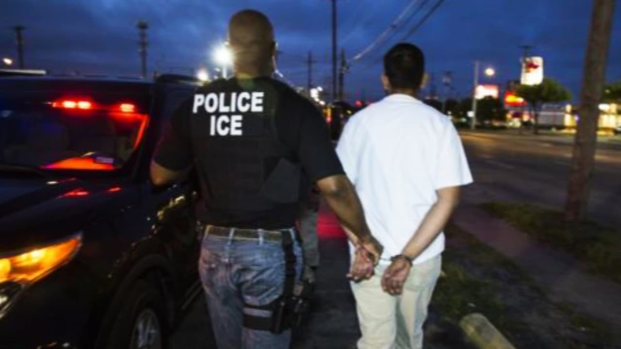 ¿Cuáles son tus derechos y qué debes hacer ante un encuentro con ICE? "No corra y mantenga la calma"