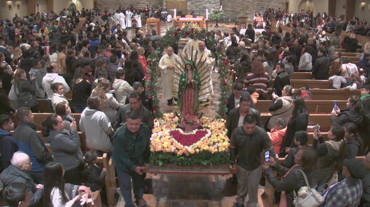 <b><a href="https://saintlaw.org/" target="_blank">St. Lawrence Catholic Church</a></b> 
<br>
<br>La iglesia llevará a cabo novenas desde el 2 al 11 de noviembre a las 7:00 p.m. 
<br>
<br>El 12 de diciembre, a las 6:30 a.m. habrá un rosario y a las 7:00 a.m. tendrán lugar unas mañanitas. La misa será a las 7:00 p.m. 
<br>
<br>
<b>Dirección: 319 Grayson Highway, Lawrenceville.</b>