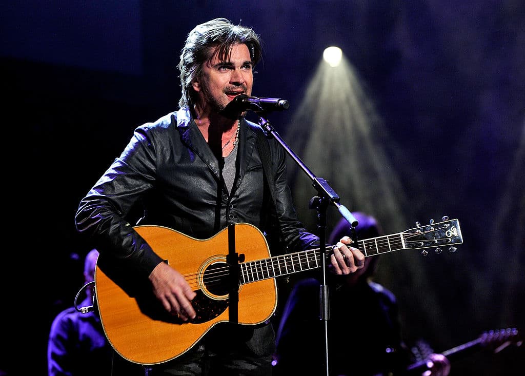 En esa ocasión, el colombiano intepretó una versión de 'Hungry Heart' en honor a Bruce Springsteen. (Kevork Djansezian/Getty Images)
<br>