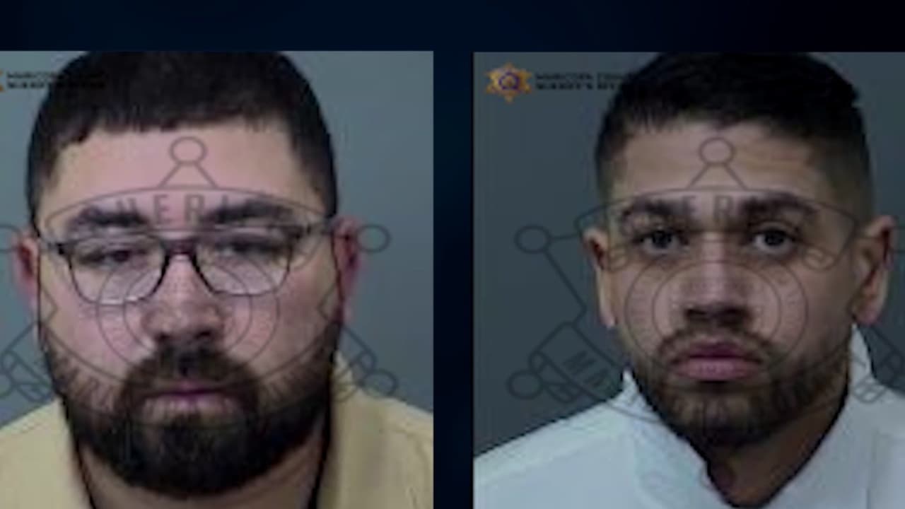 Arrestan a dos expolicías de Phoenix tras investigación por una parada de tráfico