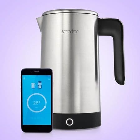 Esta tetera eléctrica se puede programar y monitorear desde tu celular. Te avisa todo: tú sólo debes asegurarte de que tenga agua. $182 USD, de venta en amazon.com