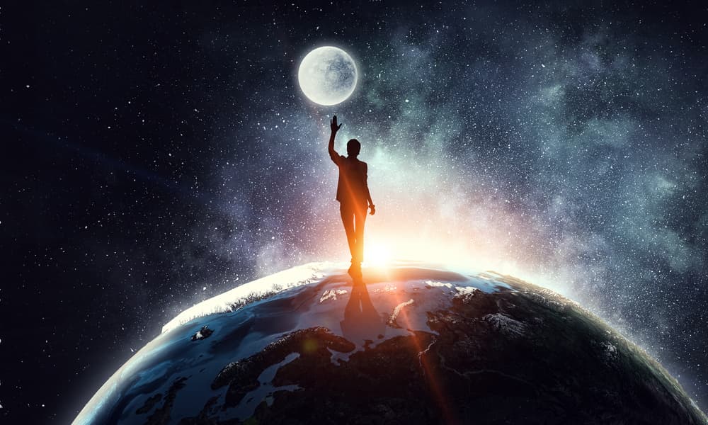 Así veremos que al estar ocurriendo la transición se incrementa la violencia, el egoísmo, el dogmatismo y el fanatismo, la separación y la guerra, pero son los últimos estertores de una era que está muriendo, para dar paso a una nueva, esplendente y maravillosa.