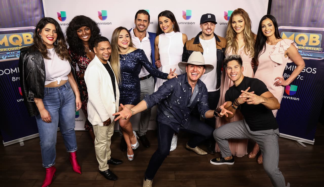 ¡Como una gran familia! Así pudimos ver a los ocho participantes al llegar a la cena que Univisión preparó para darles la bienvenida .