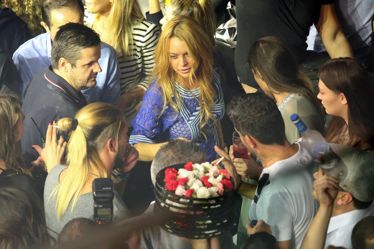 Lindsay Lohan se la ha pasado de maravilla durante su viaje a Grecia.