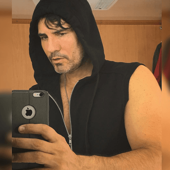 Ahora Diego Olivera está listo para impresionarte con su personaje en 
<i>“Mujeres de negro”.</i>