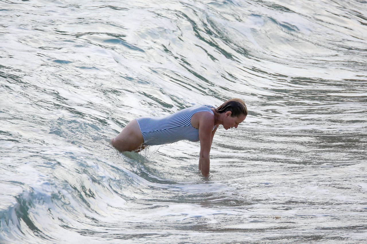 Le costó un poco de trabajo volver a salir.