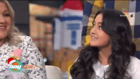 Al principio pareció disfrutarlo, como en la entrevista que le hizo el programa "Hoy", donde se le vio sonreír por primera vez.