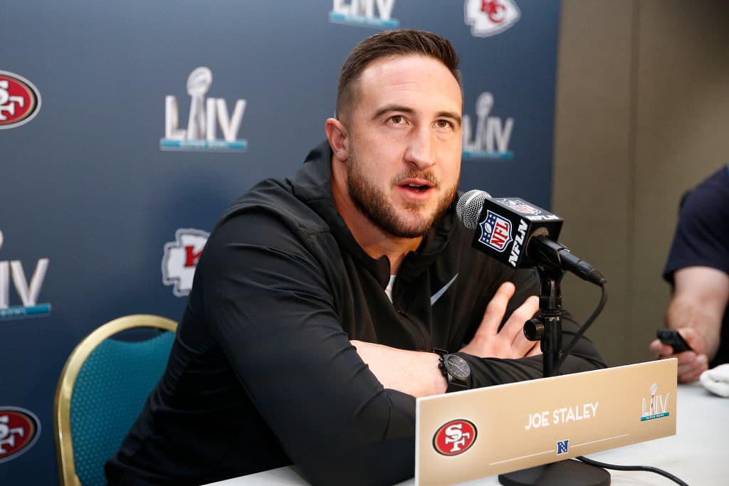Ameno, divertido y muy relajado el turno de Joe Staley, de los San Francisco 49ers.