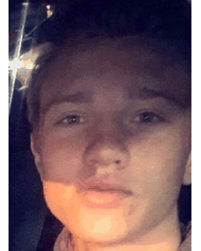 “Siempre he tenido fé en mi corazón de madre, que mi hijo está ahí en algún lugar”, dijo Kristen Goudreault, madre de Lincoln. Si alguien tiene información de su paradero, puede llamar al 911 o al 1-800-843-5678.
<br>