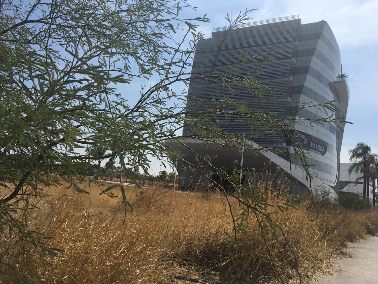 El complejo Capital City fue construido en sociedad con un exempleado de gobierno.