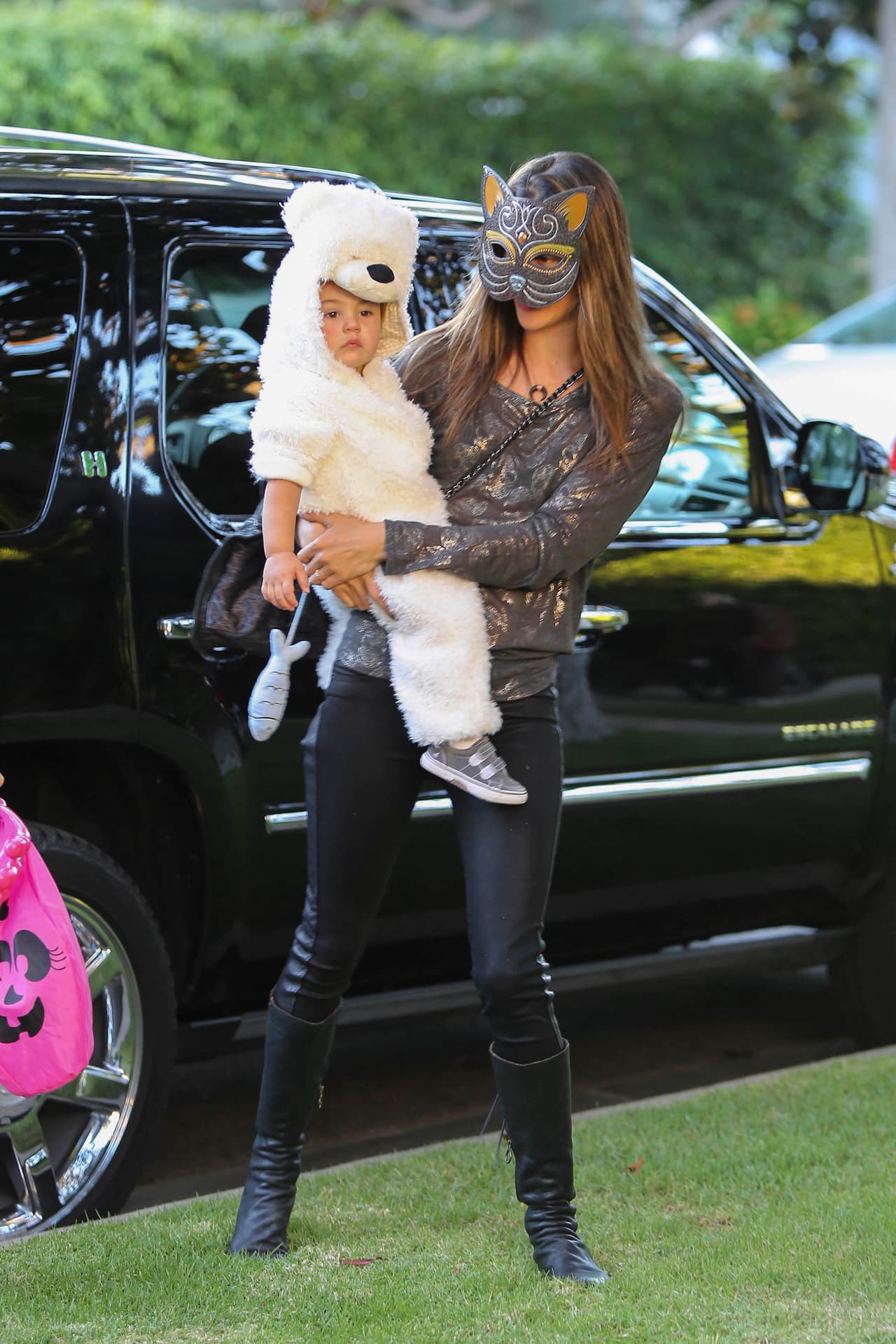 El bebe de Alessandra Ambrosio también ha sido un oso muy lindo y al parecer con mucho sueño.