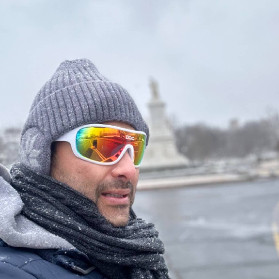 Jorge Suárez nos mostró lo bien que se preparó antes de salir a gozar el clima.