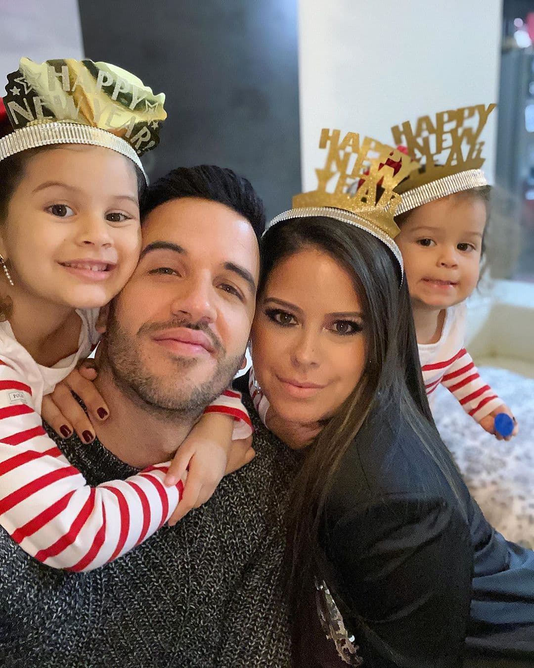 Anabella, de cinco años, y Silvana, de tres años, tienen un gran carisma por lo que a donde quiera que van cautivan a quienes las rodea.