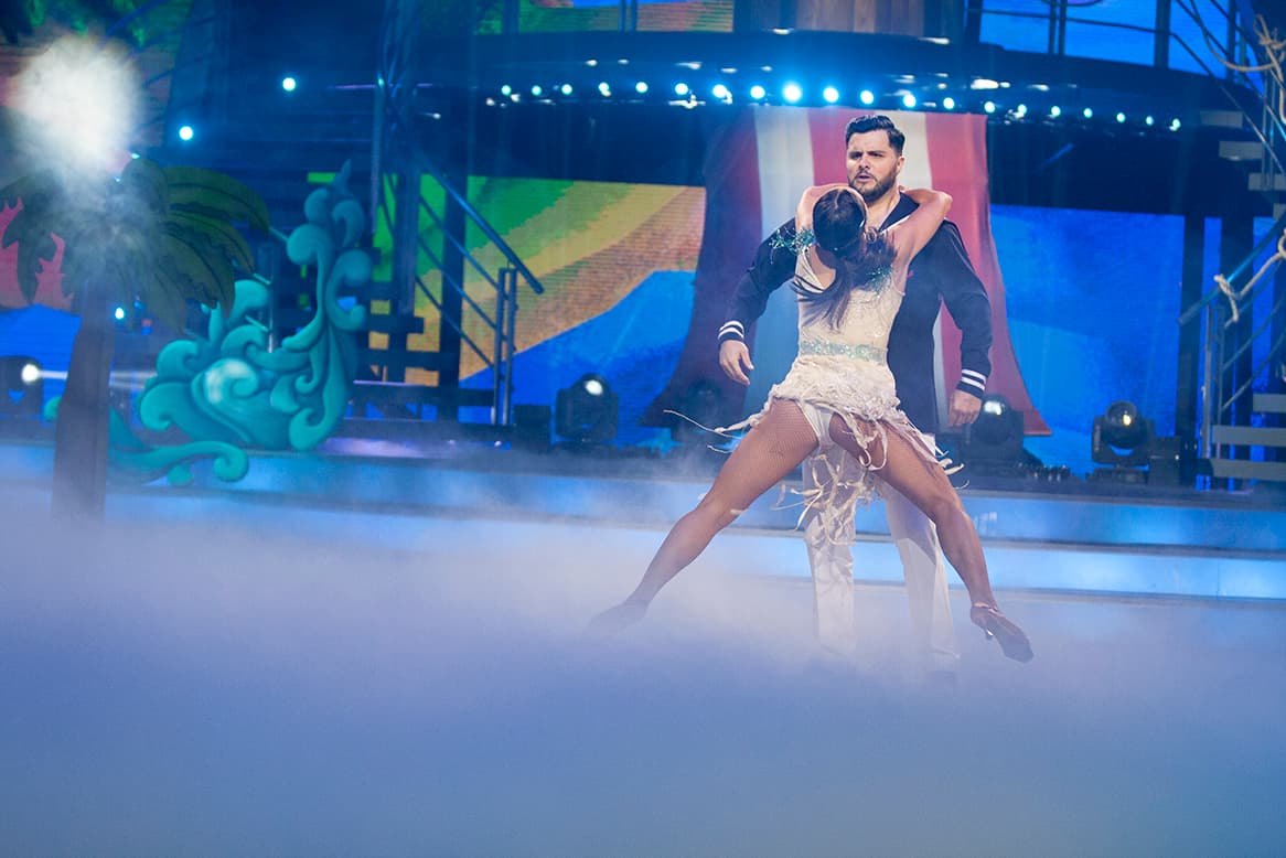 En esa ocasión bailó 'Shabadabada' de OV7. Su seguridad y la manera en que se adueñó del escenario lo convirtieron en uno de los favoritos de los jueces, quienes no pararon de aplaudir su actitud.