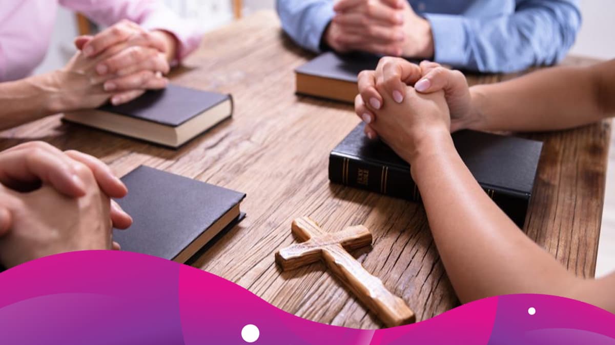 Reyes es una mujer creyente y asegura que la fuerza de la oración fue muy importante para su curación. “Yo sentía que cuando la gente estaba orando por mí me daban más ganas de vivir, cuando me ponían cosas bonitas, yo sabía que tenía que seguir peleando”, continúo.
<br>