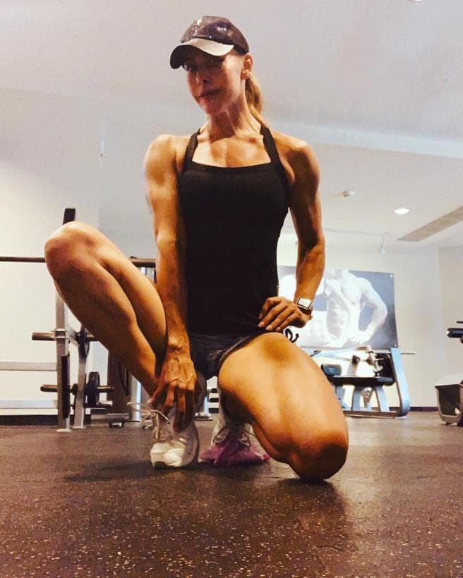 En ese tiempo se dedicó al ejercicio y tras terminar la telenovela que protagonizó con Gabriel Soto en 2019, retomó el curso para
<b>certificarse como entrenadora personal de fitness</b>.
<br>