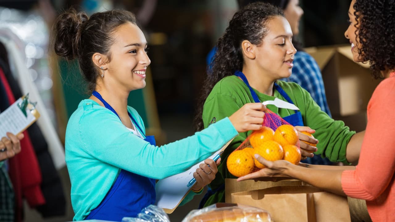 Guía completa de distribuciones de alimentos gratis en el norte de Texas: fechas y ubicaciones
