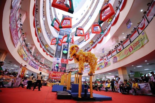 Para observar las acrobacias de colores.