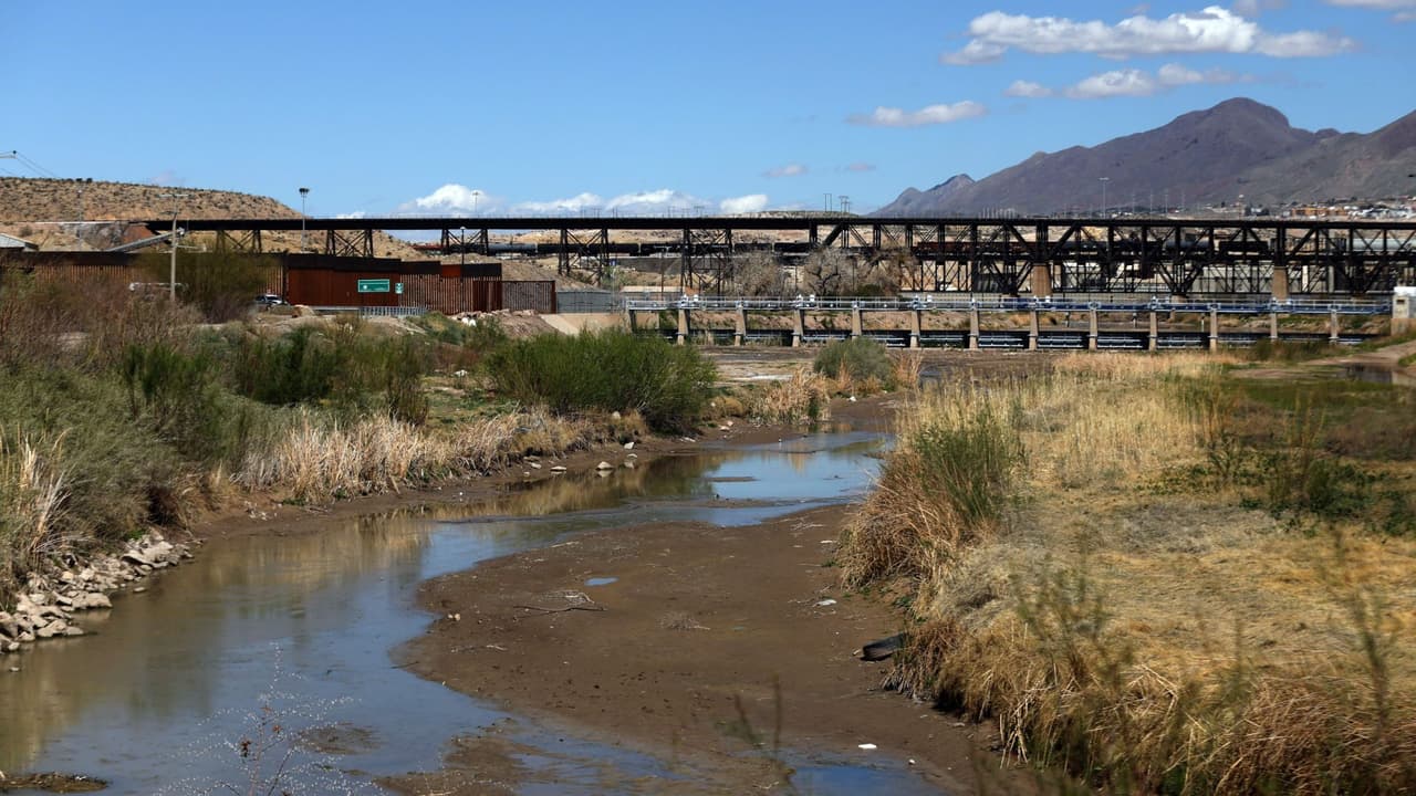 El otro conflicto fronterizo entre EEUU y México más allá de la migración (y que regula un tratado de hace 80 años)