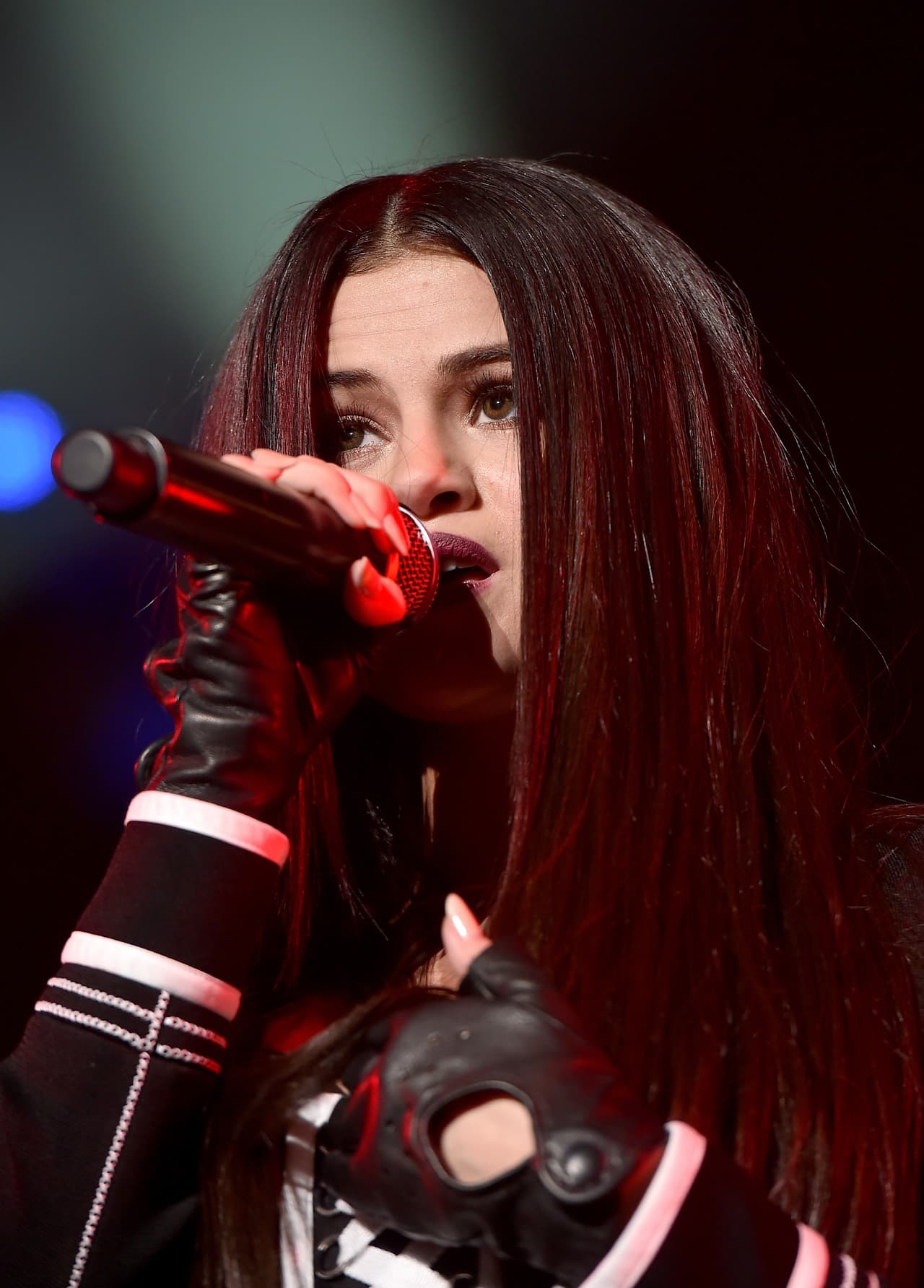 Aunque tiene una cara angelical, la belleza de esta mujer es un peligro.