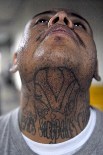 Gerber Calderón también conocido como 'Monster' mostró todos sus tatuajes con orgullo, en el Palacio de Justicia en la Torre de Tribunales.