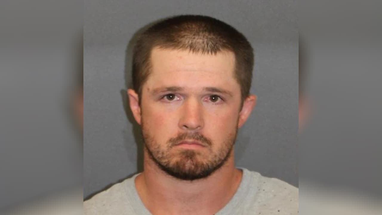 Arrestan a un hombre que dejó a su hija de 10 años en el desierto sin agua y sin zapatos