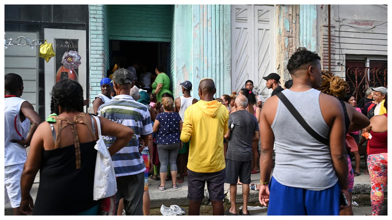 Cuba pone fin a los subsidios de la libreta de abastecimientos e implementa otras medidas drásticas
