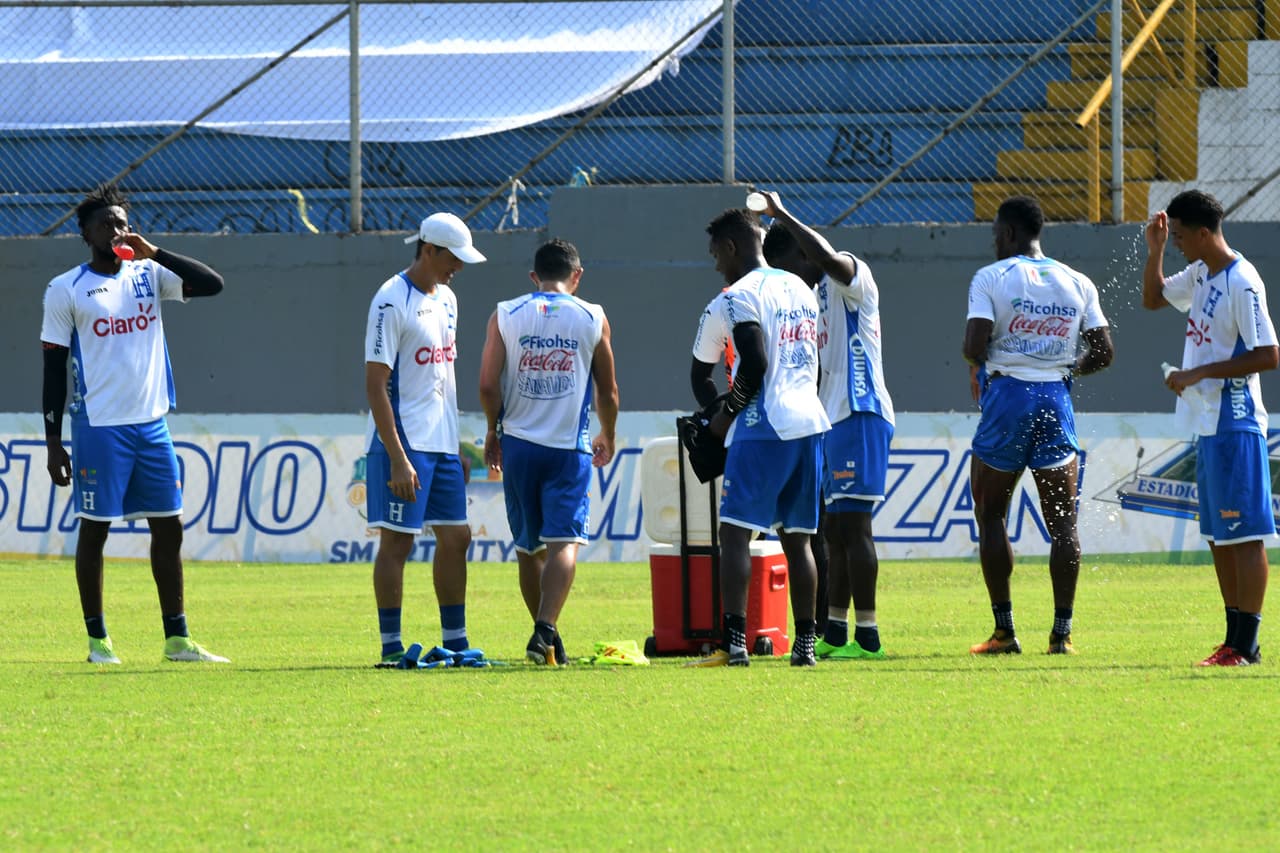 Honduras demostró que fruto de su trabajo puede dar sorpresas y prueba de ello estuvo en el triunfo que le quitó el invicto a México.