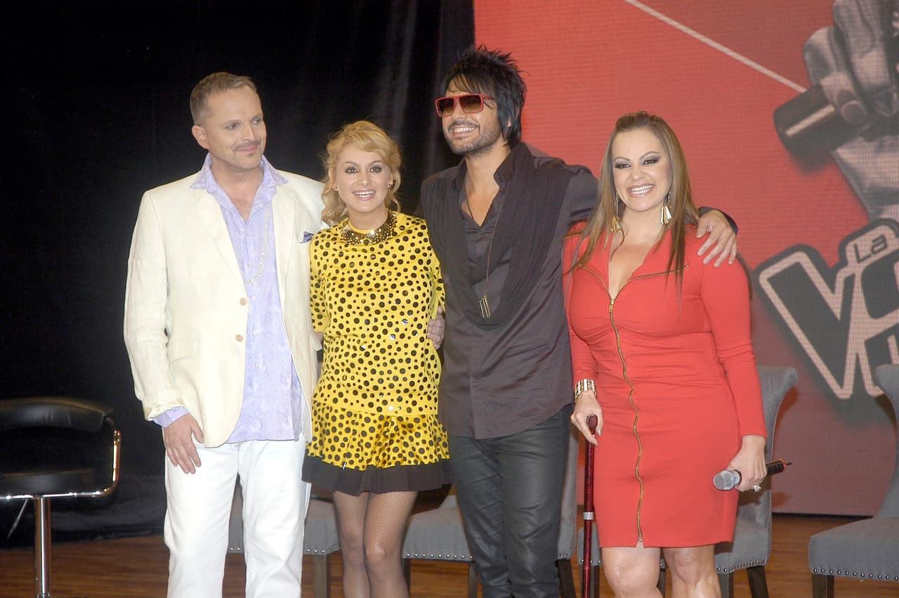 Sin embargo, la química entre la intérprete de 'Basta ya' y el vocalista chileno del grupo La Ley era evidente desde un principio.