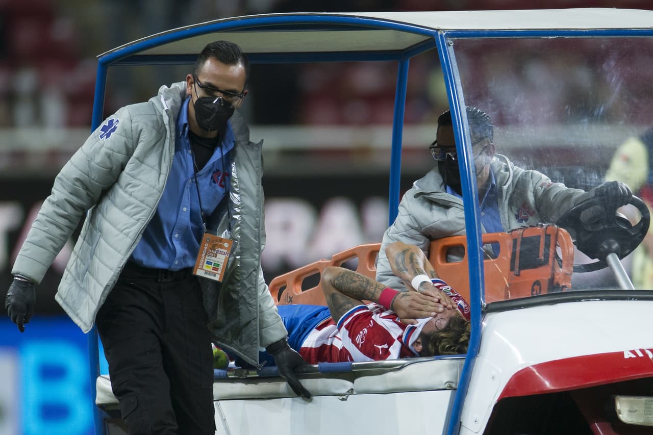 'Chicote' Calderón no sufrió fractura en el Clásico Nacional