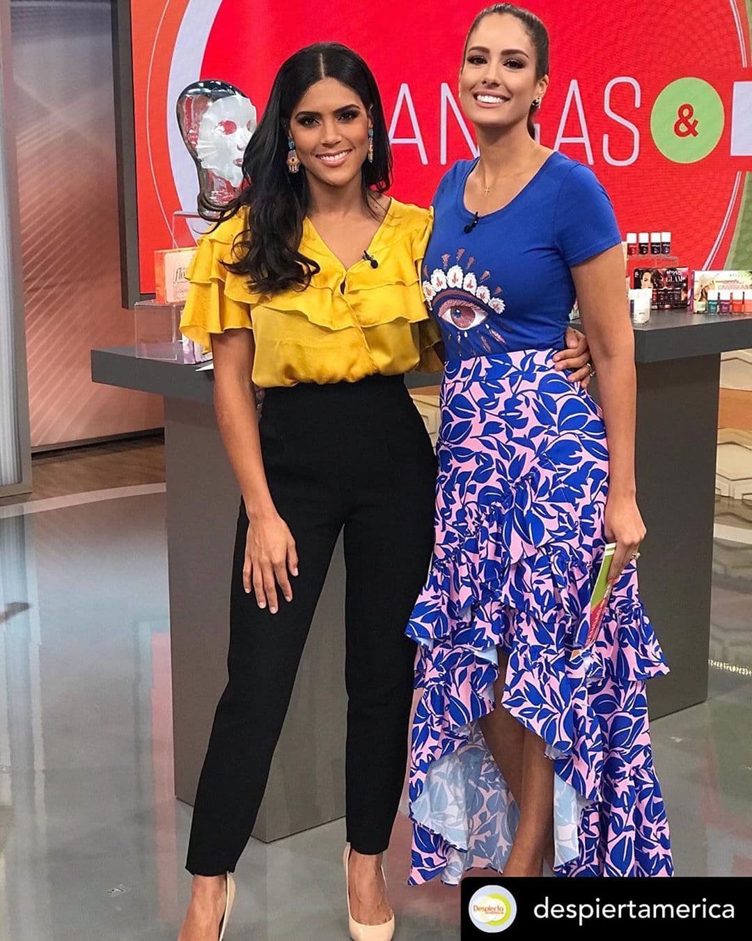 Francisca Lachapel y Aleyda Ortiz lucen bellas cada jueves que comparten cámaras en Despierta América y en esta ocasión te dejamos una recopilación de imágenes con las que podrás inspirarte para cambiar de look este otoño.