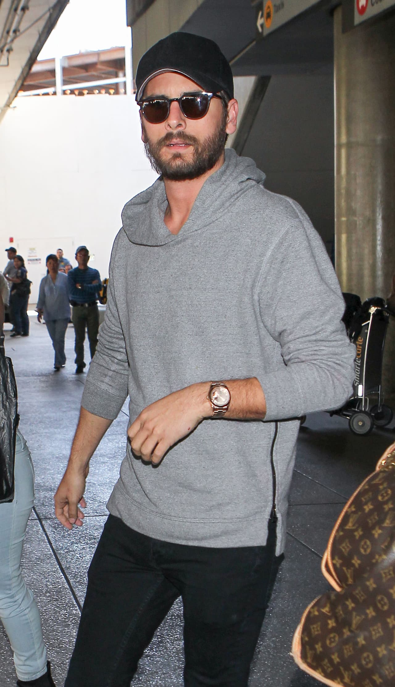 Según el reporte de la revista estadounidense “In Touch”, Scott Disick le ha sido infiel a su esposa, la mayor de las hermanas Kardashian.