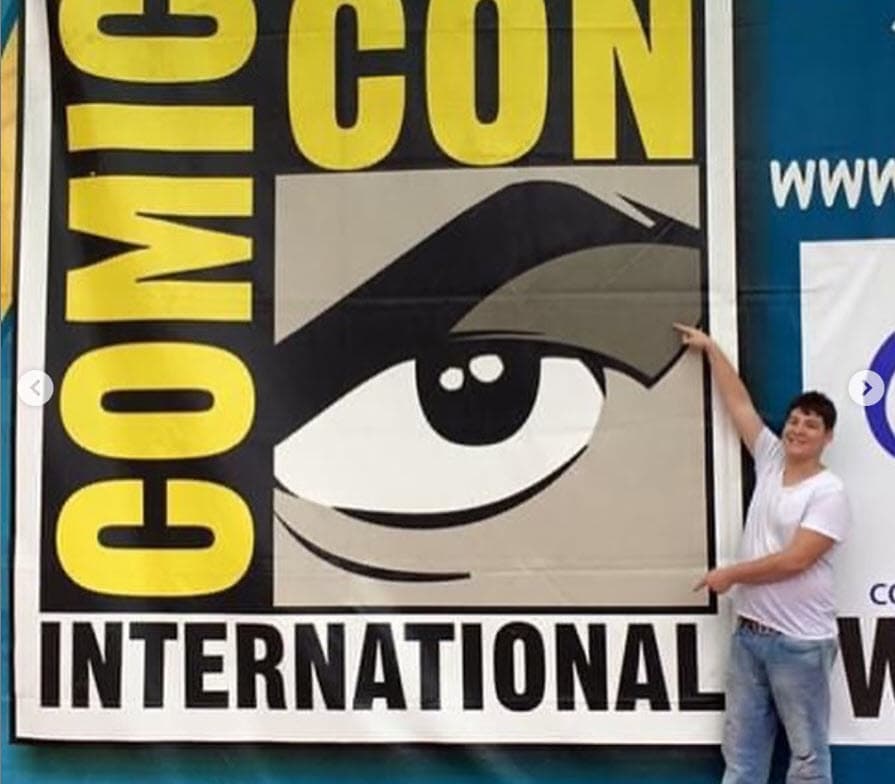 "Sí me dolió mucho, yo la verdad 
<b><a href="https://www.univision.com/famosos/esto-es-lo-que-hace-el-hijo-menor-de-alfredo-adame-para-enfrentar-el-pleito-entre-sus-padres-fotos" target="_blank">estaba tratando de hablar con él</a></b>", explicó, "él salió en una entrevista y dijo que mi mamá era una golfa junto con mi tía Rocío (Banquells), junto con Diana Golden y fui a confrontarlo a una comida y le dije 'oye pá, no se me hace chido que andes hablando así de mi mamá'".
<br>