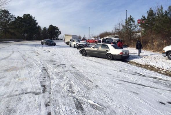 Ivan Camilo de Gardengale, Alabama, envió esta imagen de una carretera nevada.