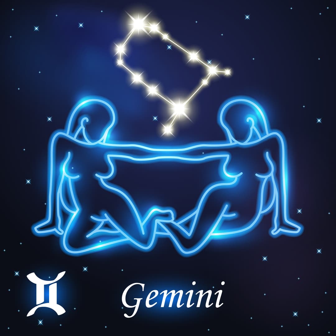 En este mito como verás hay dos pares de gemelos, uno masculino y uno femenino. La mitad de cada par es mortal y la otra mitad es inmortal. Y la chica Helena de quien hablamos más tarde será conocida como la legendaria Helena de Troya.