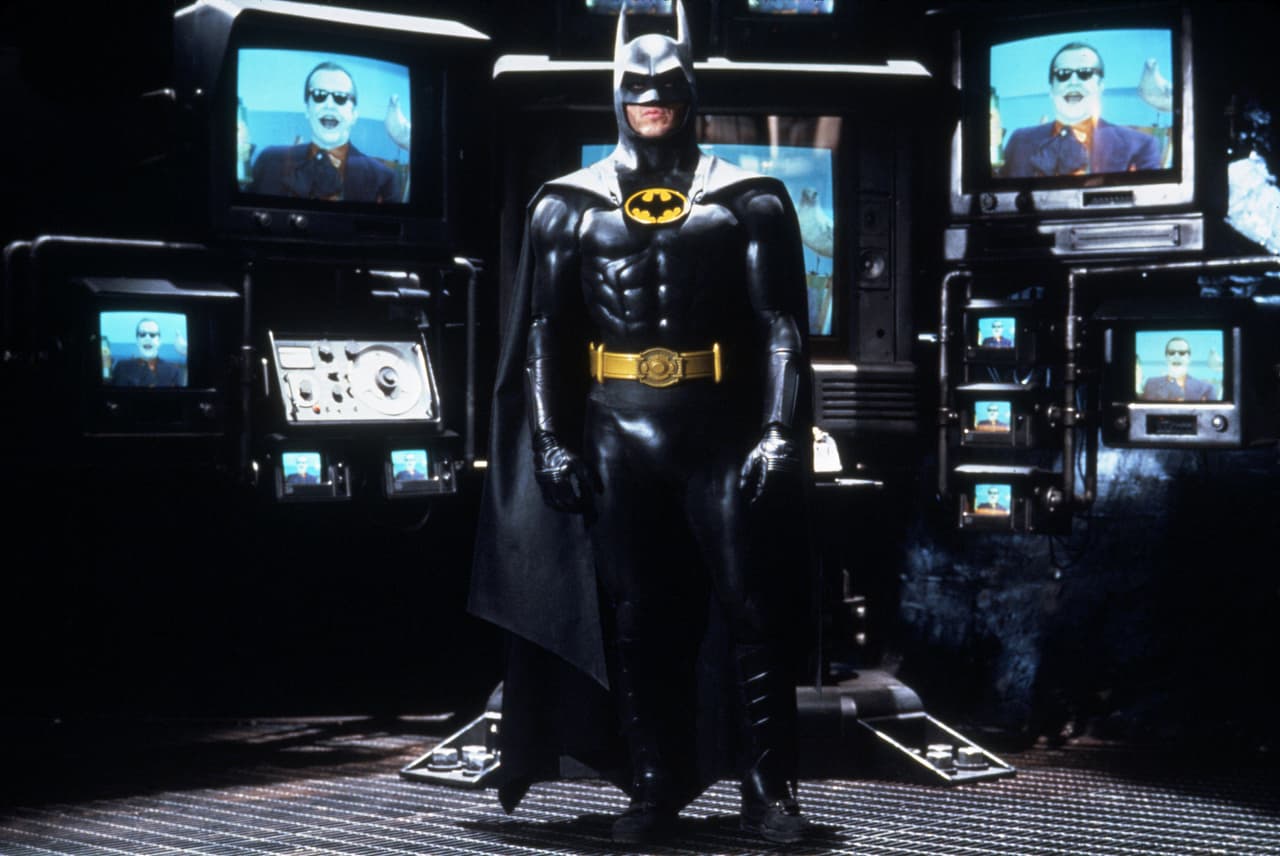 Tras una ausencia de 30 años, para este 2022 Keaton hará un muy anticipado regreso con el traje de Batman y lo hará en dos películas: ‘The Flash’ y ‘Batgirl’, que será exclusiva para HBO Max.