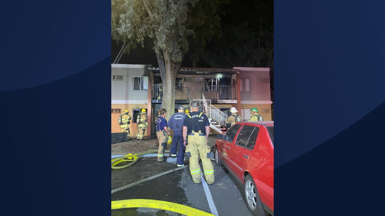 Según informes de las autoridades, bomberos encontraron a tres personas con quemaduras leves e inhalación de humo. Entre las víctimas están: un niño de 1 año, un hombre de 23 años, y una mujer de 26 años. 
<br>