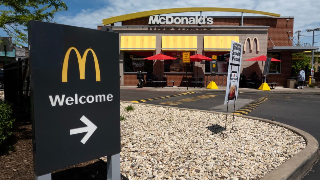 De acuerdo con los detectives, 
<b>después de salir del trabajo, la camioneta de Vanessa fue vista en un restaurante McDonald’s al norte de Dallas. </b>Finalmente, cerca de las 
<b>5:00 de la tarde, la mujer llegó al hospital para pedir atención para su hijo</b>. Pero ya 
<b>era demasiado tarde.</b>