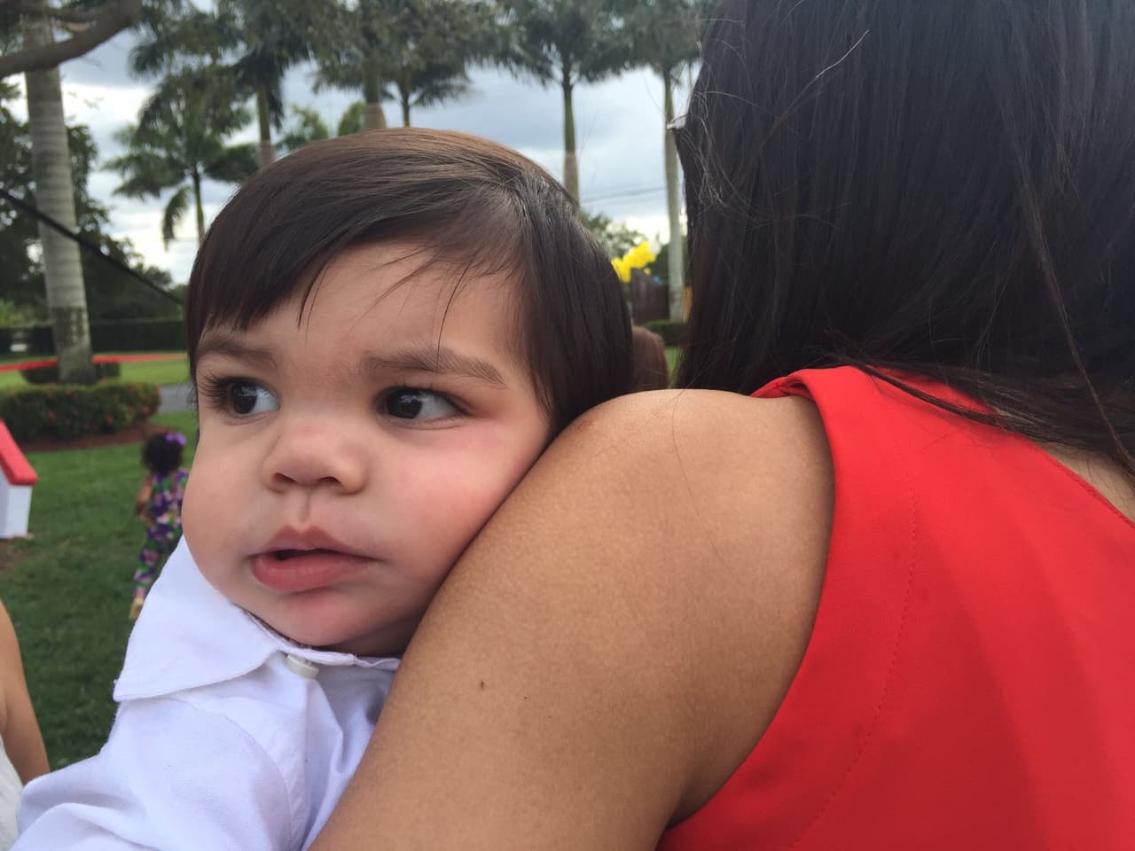 Nuestra primera reina celebró el primer cumpleaños del pequeño Matteo por todo lo alto con una divertida temática circense. Rodeados de amigos y familiares Alejandra y Aníbal lucieron felices junto a su hijo en una celebración que jamás olvidarán.